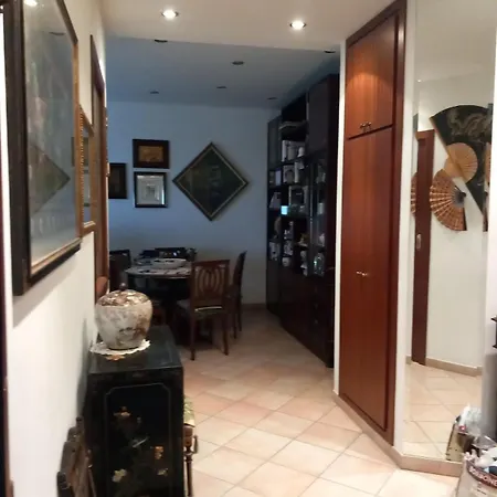 Vista Mare A 50 M Dalla E Dai Servizi Nettuno